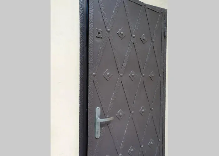 The Quiet Blue In The Center! クラクフ