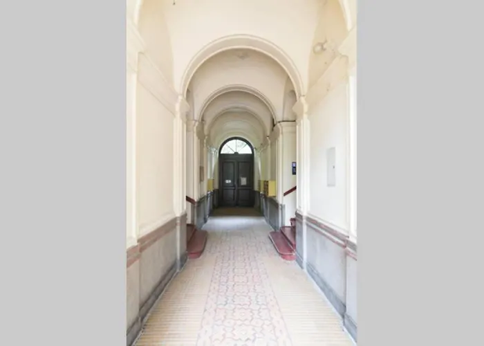 The Quiet Blue In The Center!