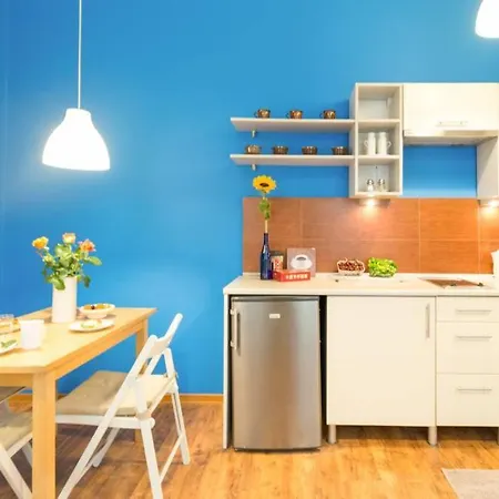 The Quiet Blue In The Center! Apartment *