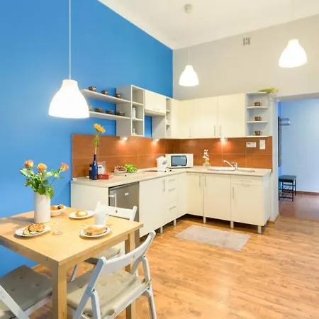 Apartment The Quiet Blue In The Center! *